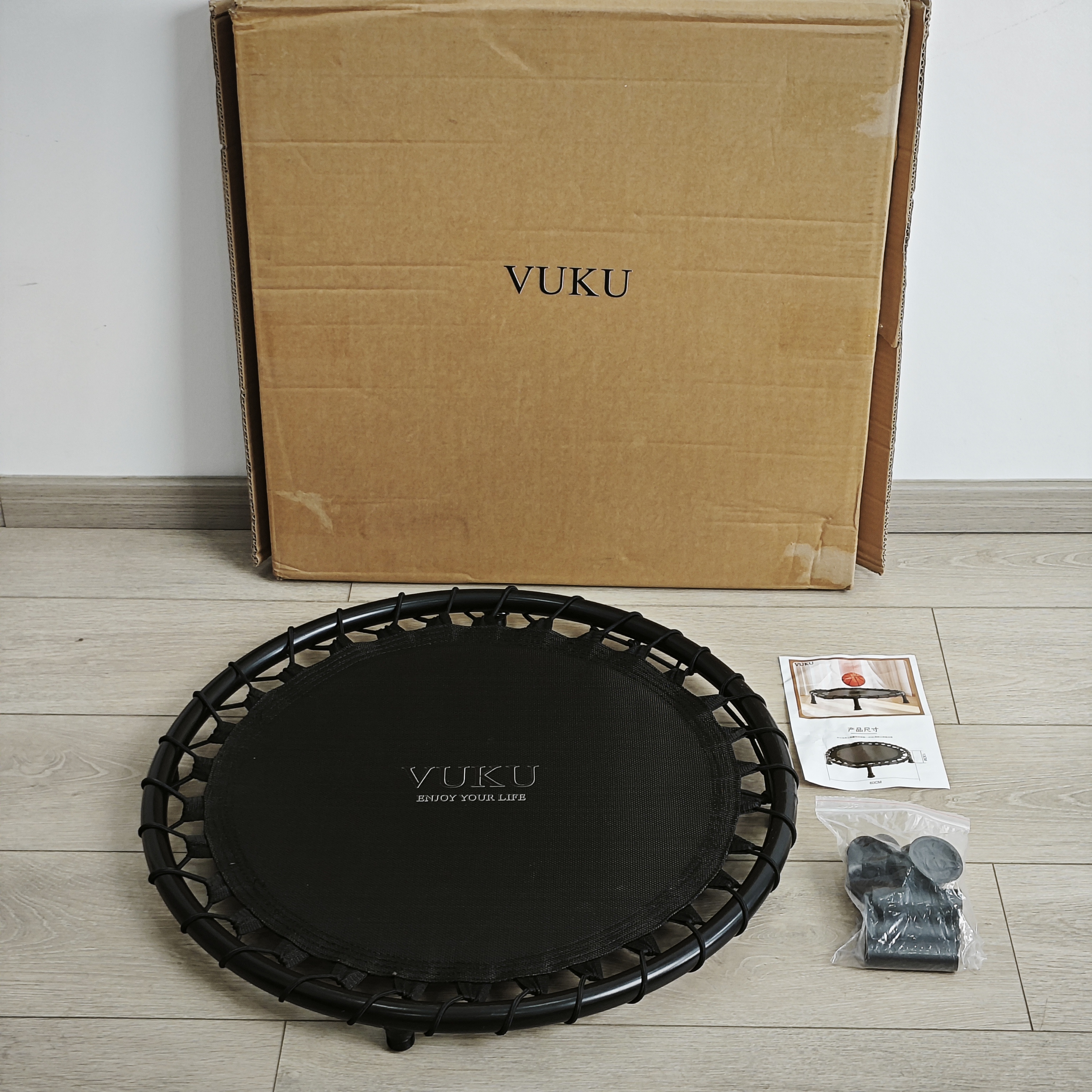 VUKU Mini trampolim de fitness dobr&aacute;vel de 25 polegadas, trampolim bungee rebounder silencioso com almofada de seguran&ccedil;a, capacidade de peso m&aacute;xima de 260 libras, equipamento de exerc&iacute;cio de treino interno ao ar livre para adultos e crian&ccedil;as